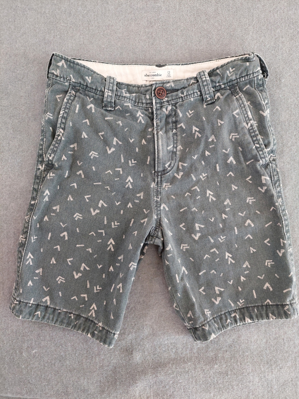 Abercrombie Kids Boys Size 12 Faded Grey Geometric Corduroy Chino Shorts